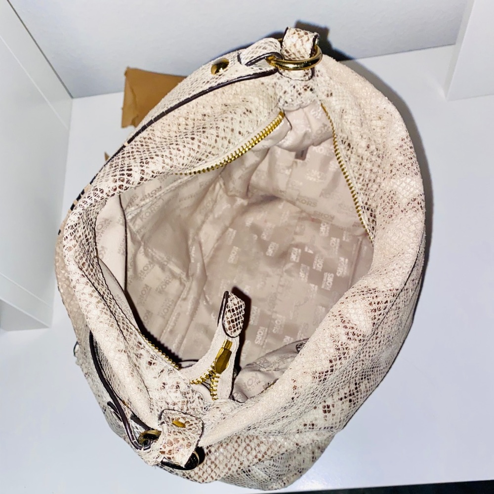 Michael Kors Leather Hobo Bag - Picture 5 of 8